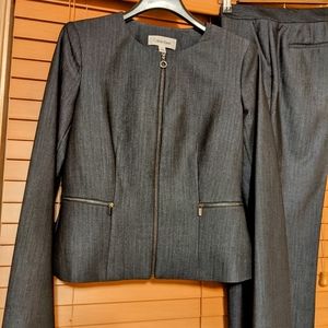 Beautiful Calvin Klein Women's Business Suit Dark Grey Size 6